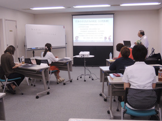 草川先生講義01.jpg